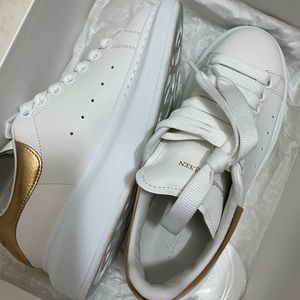 Alexander McQueen Sneakers White Gold